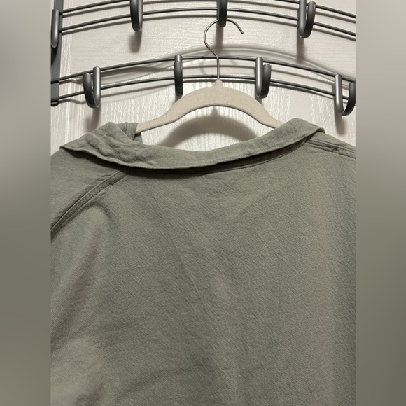 Drawstrings of Malibu green 1/4 Button pullover Shirt women’s M Travel coastal - Picture 4 of 15